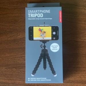 NWOT Kikkerland Smartphone Tripod